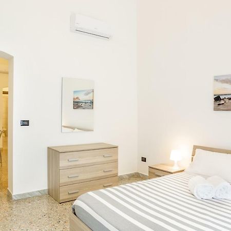 San Nicola Bilocali Vgm Apartment Bari Bagian luar foto