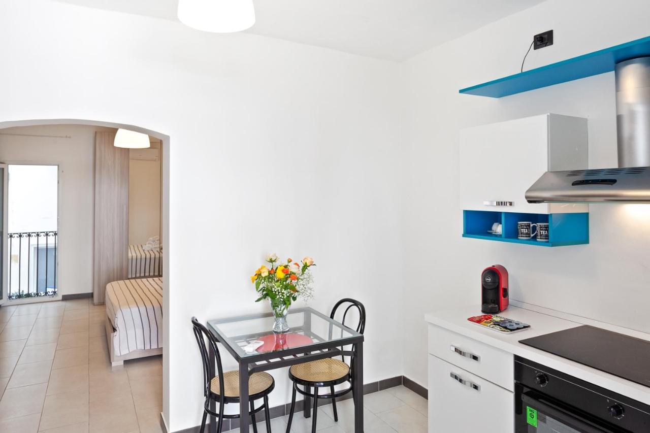 San Nicola Bilocali Vgm Apartment Bari Bagian luar foto