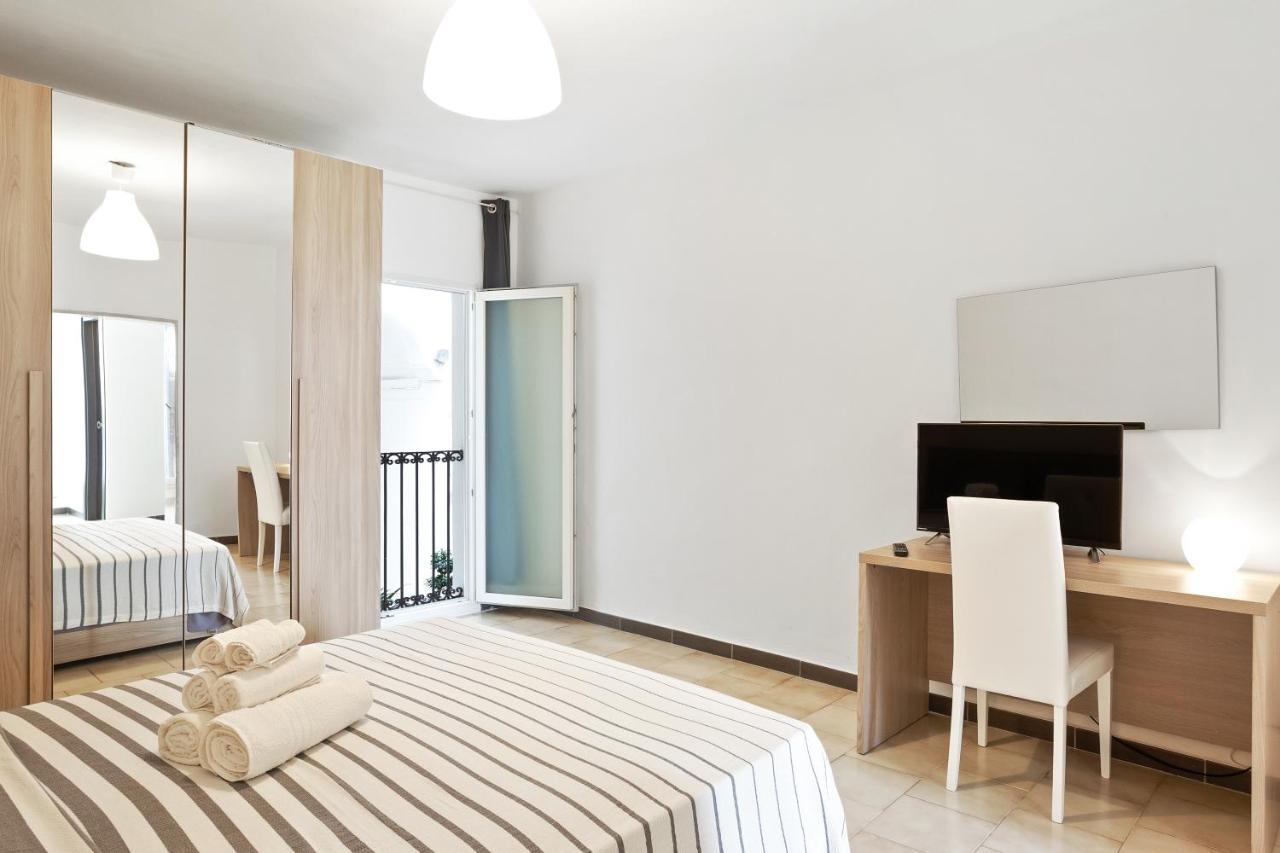 San Nicola Bilocali Vgm Apartment Bari Bagian luar foto