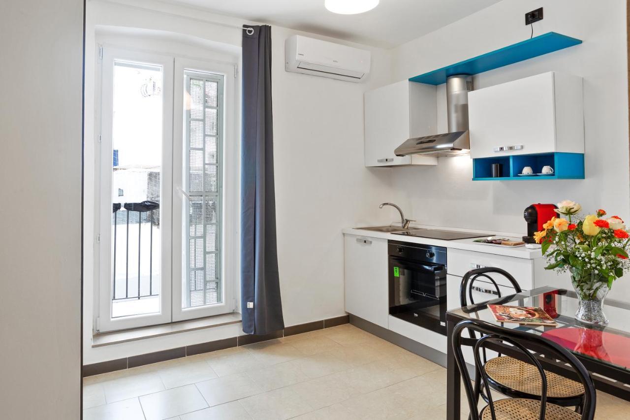 San Nicola Bilocali Vgm Apartment Bari Bagian luar foto