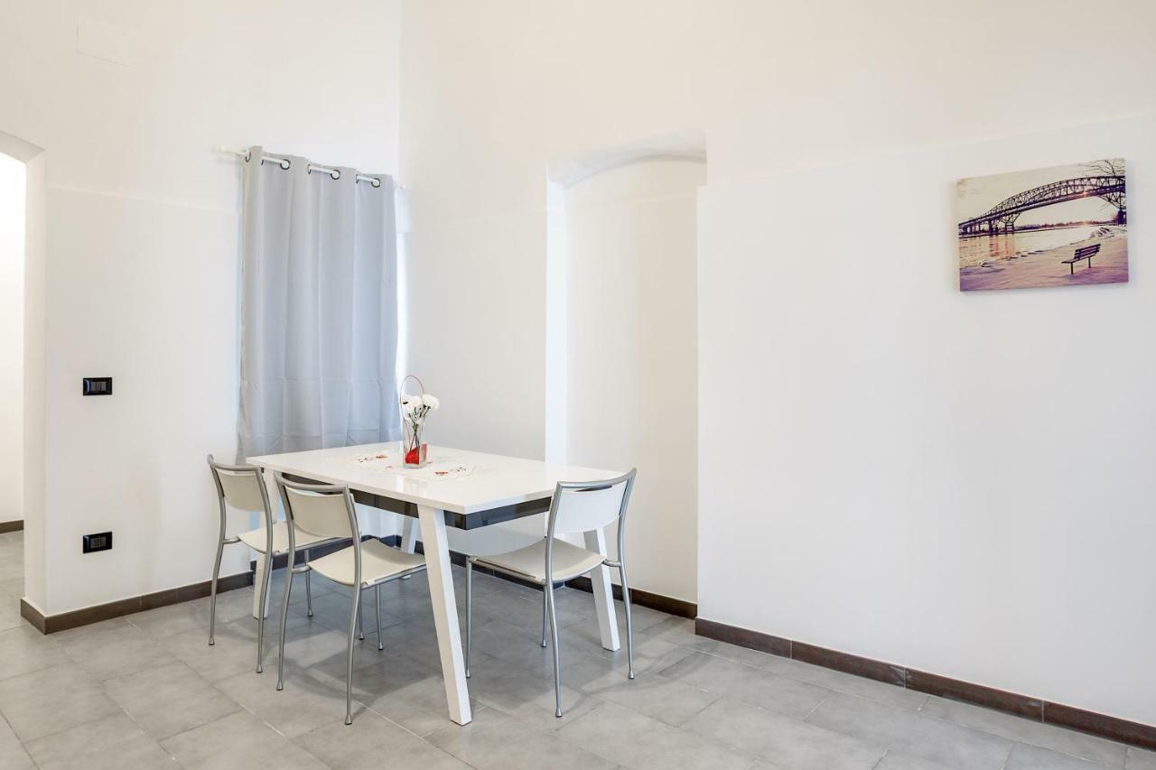 San Nicola Bilocali Vgm Apartment Bari Bagian luar foto