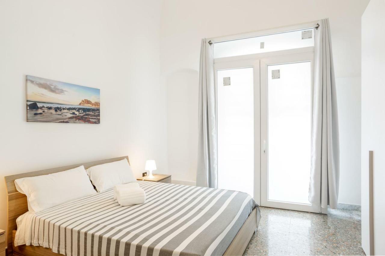 San Nicola Bilocali Vgm Apartment Bari Bagian luar foto