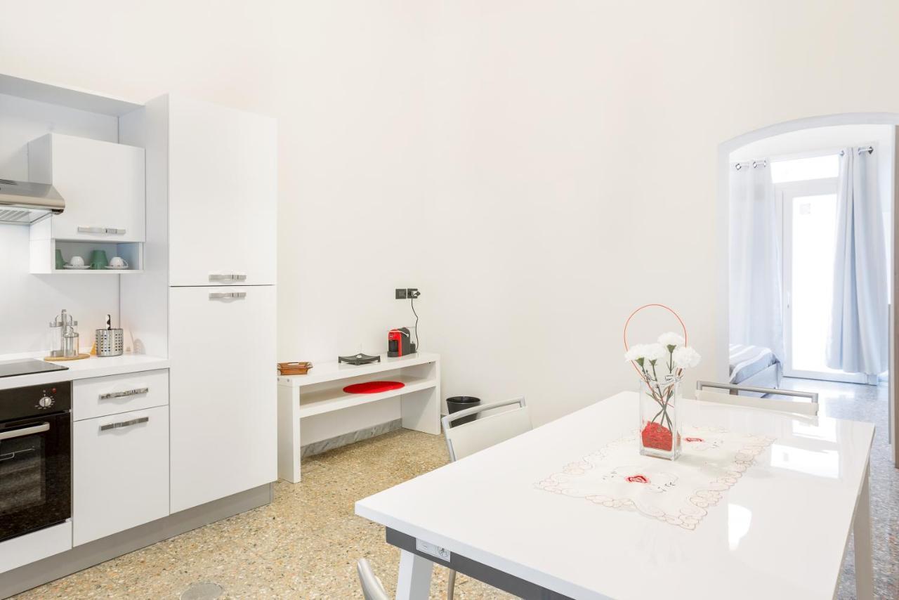 San Nicola Bilocali Vgm Apartment Bari Bagian luar foto